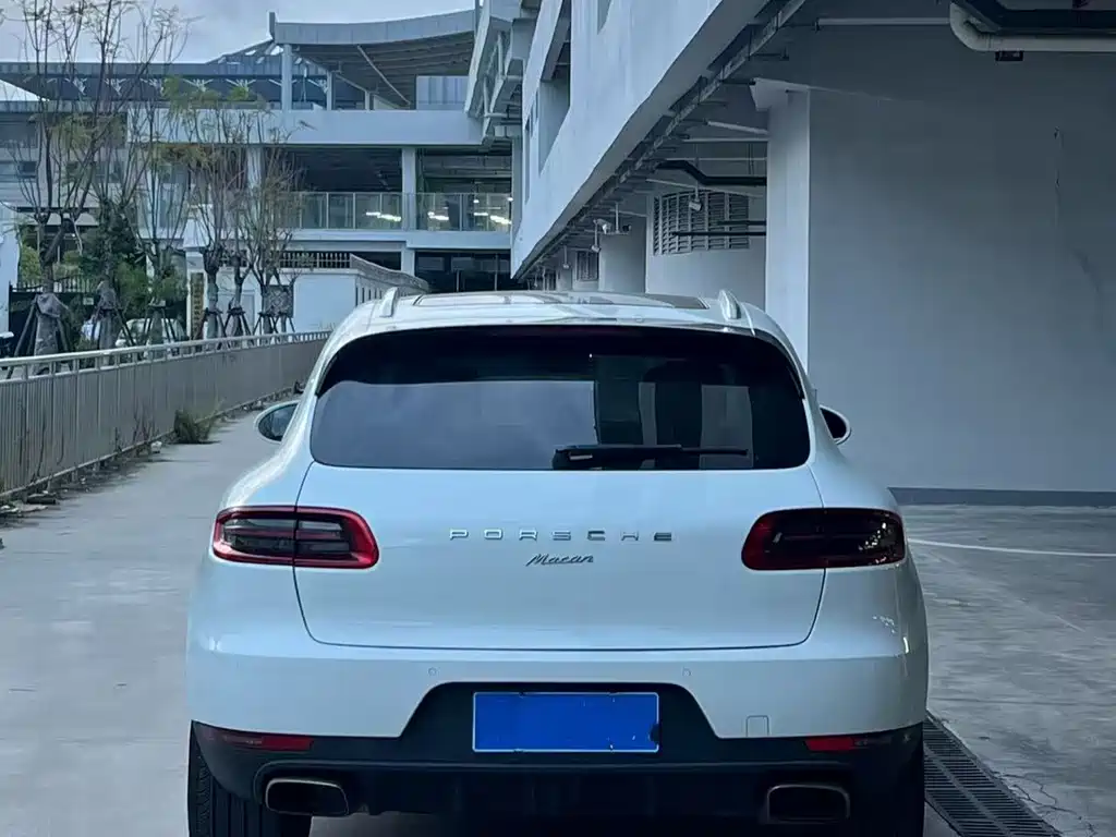 Porsche Macan — миниатюра 5