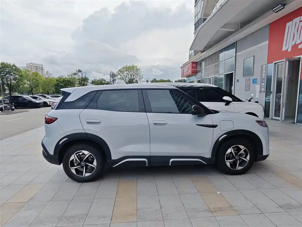 BYD Yuan UP — миниатюра 3