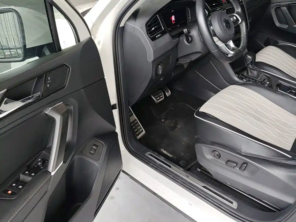 Volkswagen Tiguan L — миниатюра 12