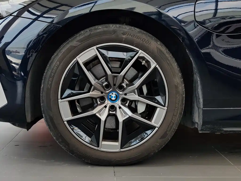BMW i5 2024 eDrive 35L Premium M Sport