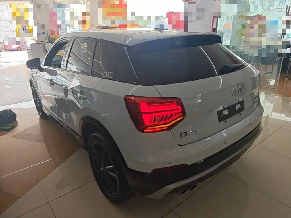 Audi Q2L — миниатюра 5