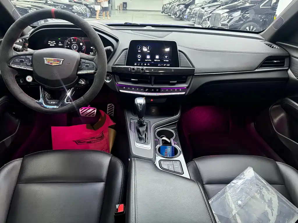 Cadillac CT4 — миниатюра 5