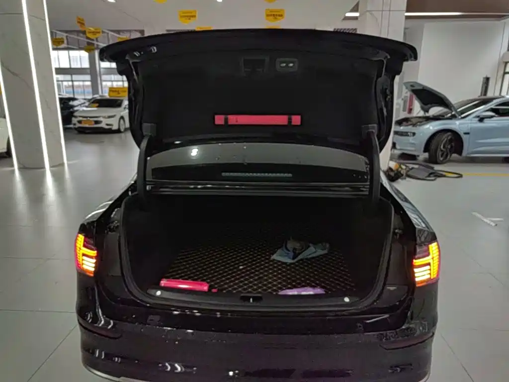 Volvo S90 — миниатюра 19