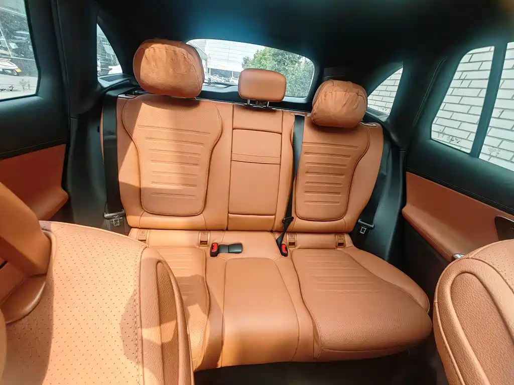 Mercedes-Benz GLC — миниатюра 7