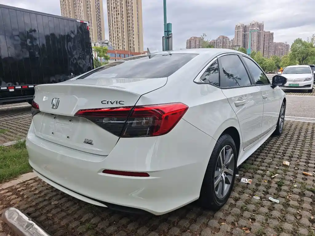 Honda Civic — миниатюра 6