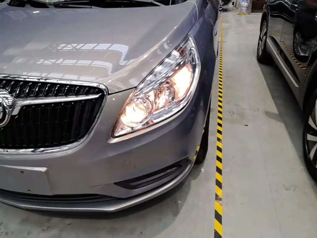 Buick GL8 — миниатюра 24