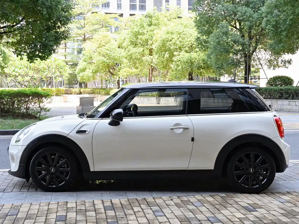 MINI Mini — миниатюра 2