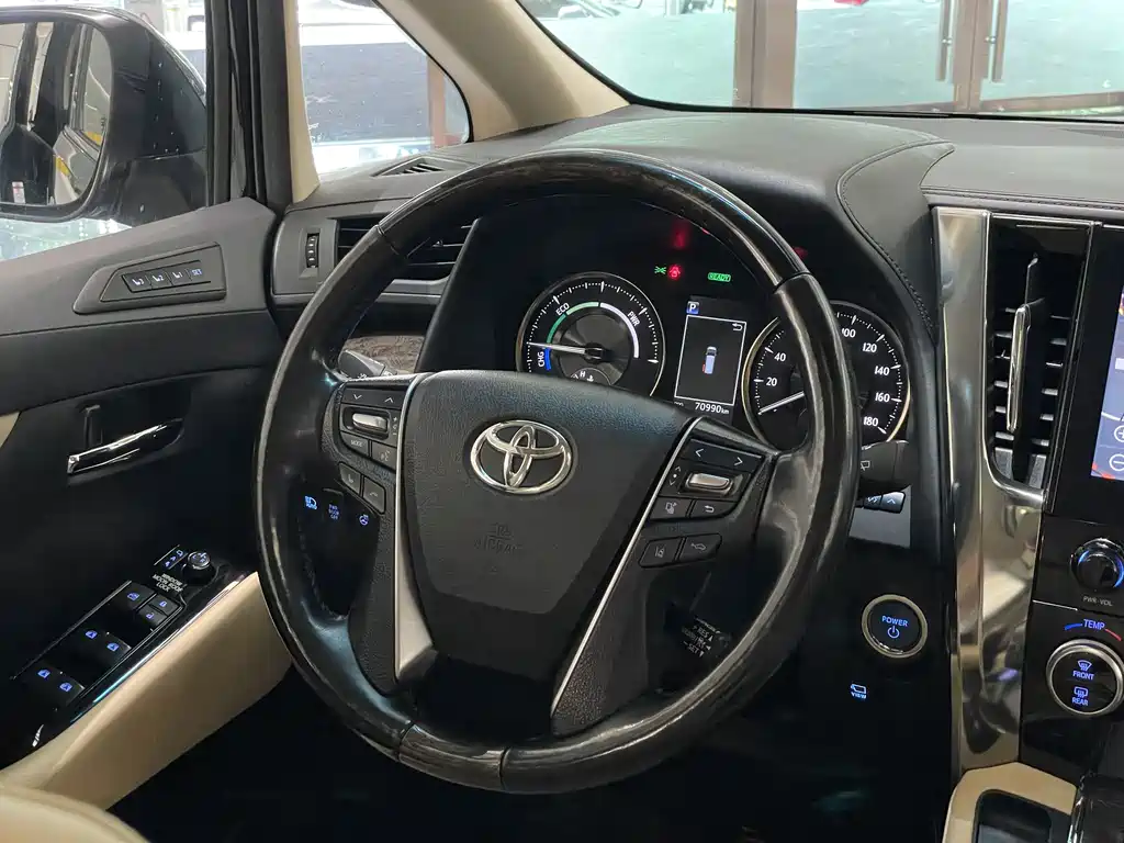 Toyota Alphard — фотографии объявления, Фото 10