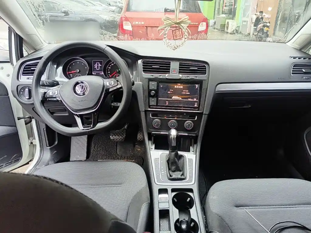 Volkswagen Golf — миниатюра 10