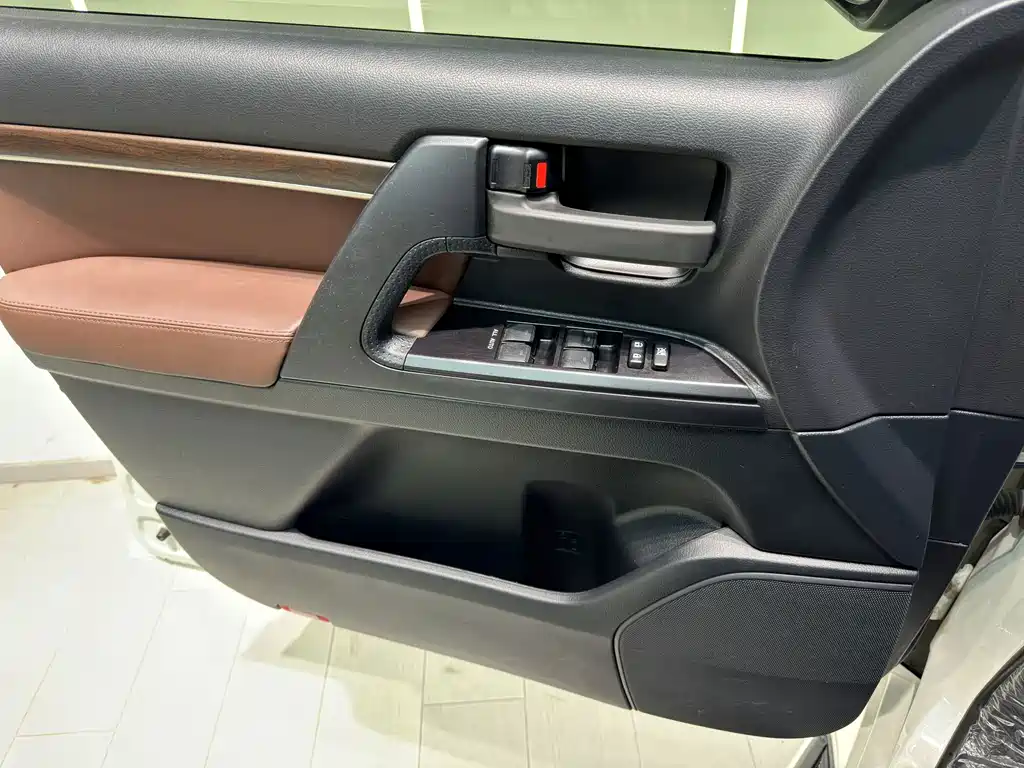 Toyota Land Cruiser — миниатюра 15