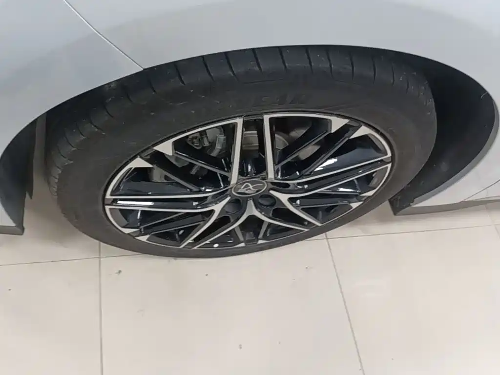 BYD Han — миниатюра 23