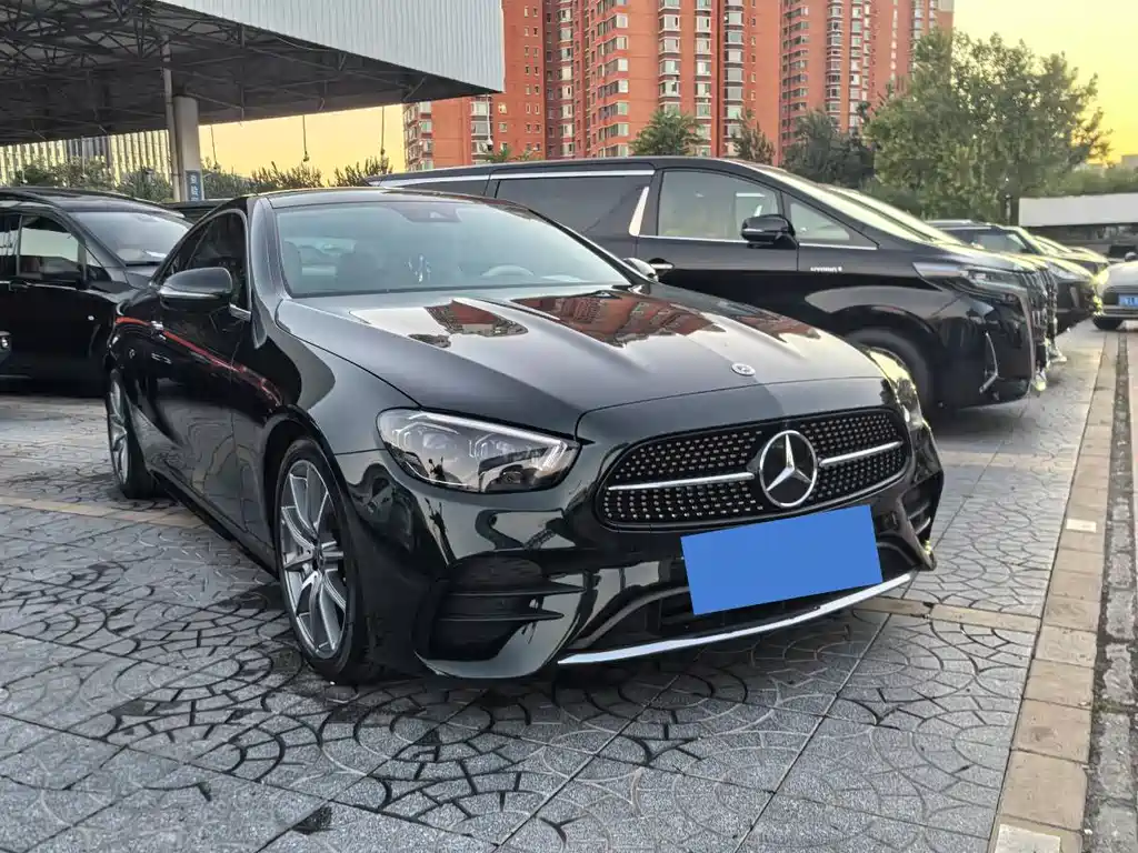 Mercedes-Benz E-Class (Import) — миниатюра 3