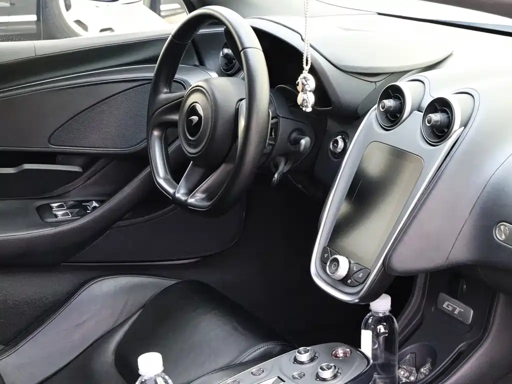 McLaren GT — миниатюра 13