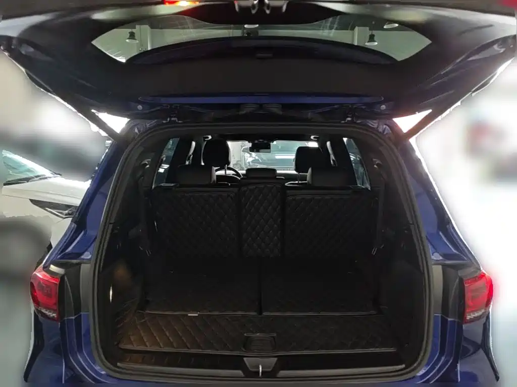 Mercedes-Benz GLB — миниатюра 10