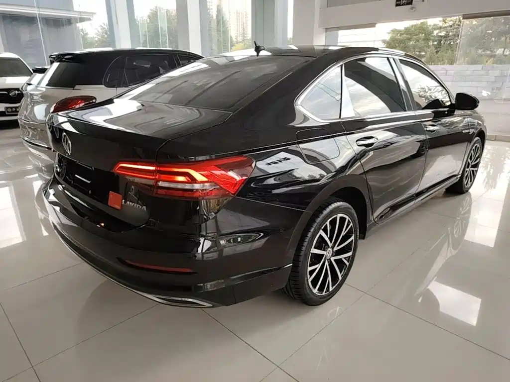 Volkswagen Lavida — миниатюра 7