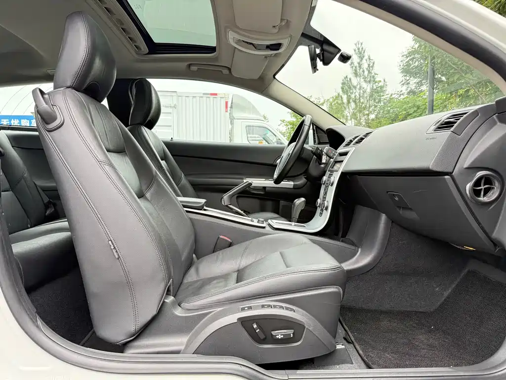 Volvo C30 — миниатюра 8