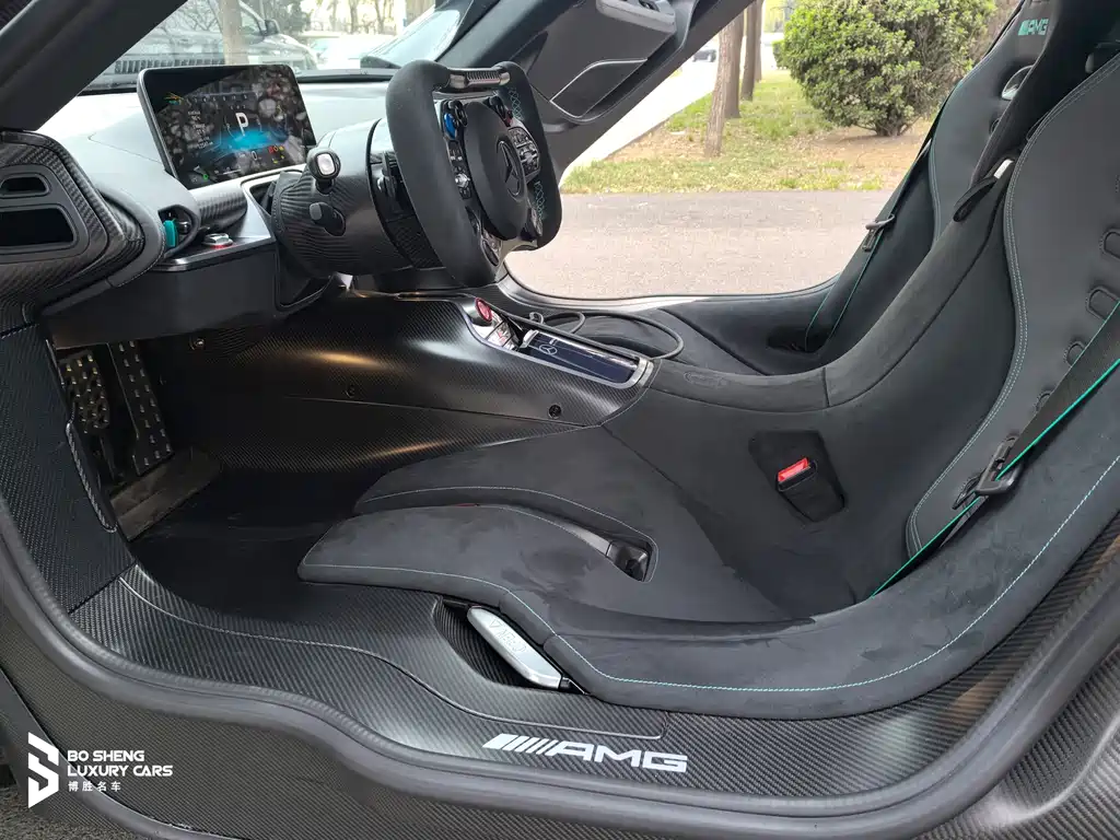 Mercedes-Benz AMG ONE 2023 1.6T AT