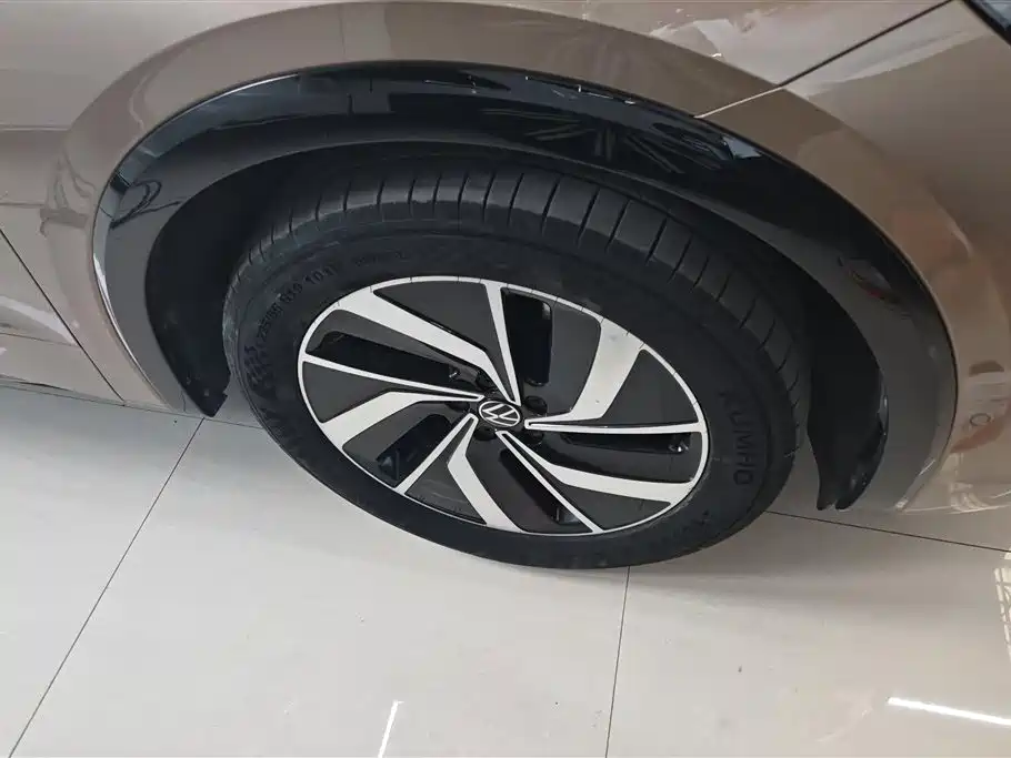 Volkswagen Viloran 2023 380TSI