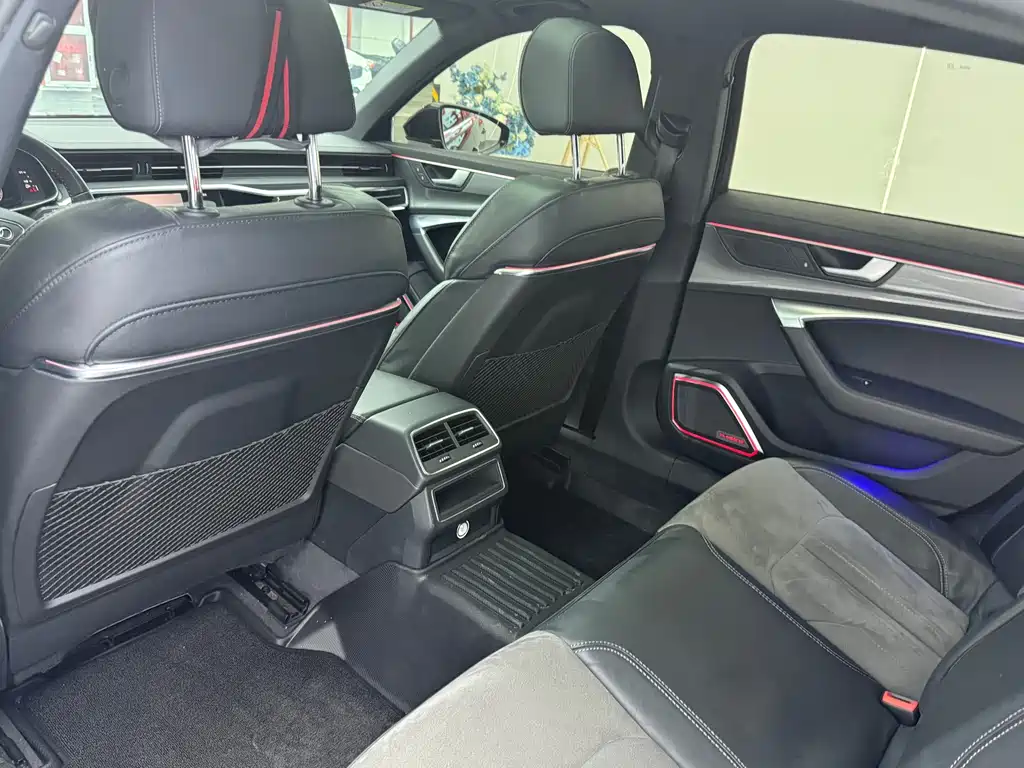 Audi A6L — миниатюра 10
