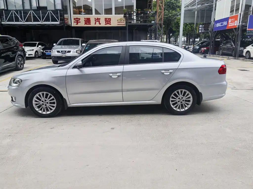 Volkswagen Lavida — миниатюра 4
