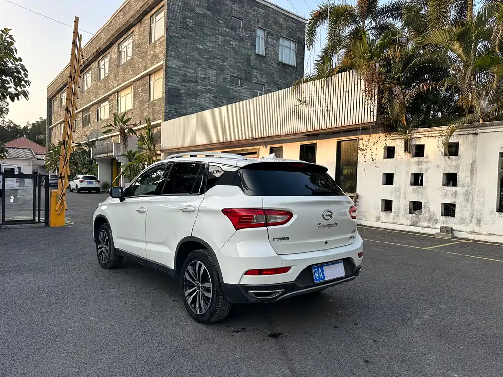 GAC TRUMPCHI GS4