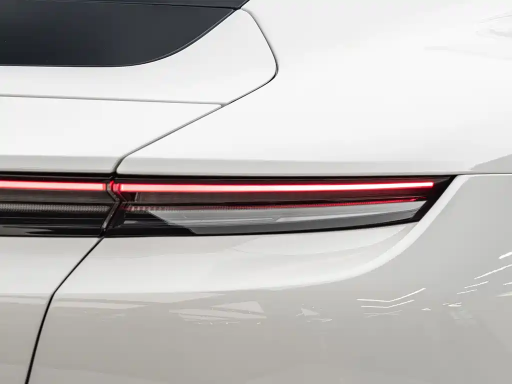 Porsche Taycan — миниатюра 14