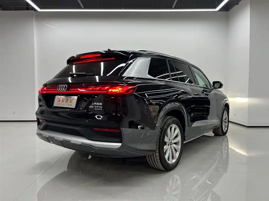 Audi Q6 2024 45 TFSI quattro 6 мест