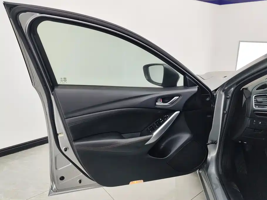 Mazda Atenza — миниатюра 7