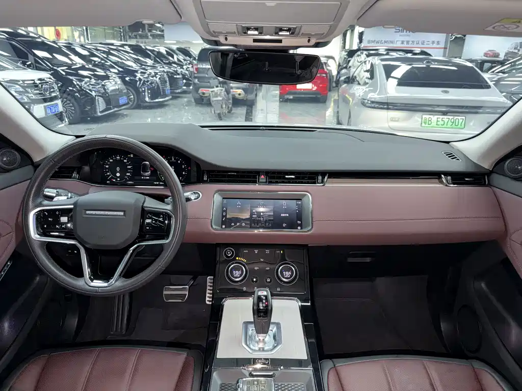 Land Rover Evoque PHEV — миниатюра 12