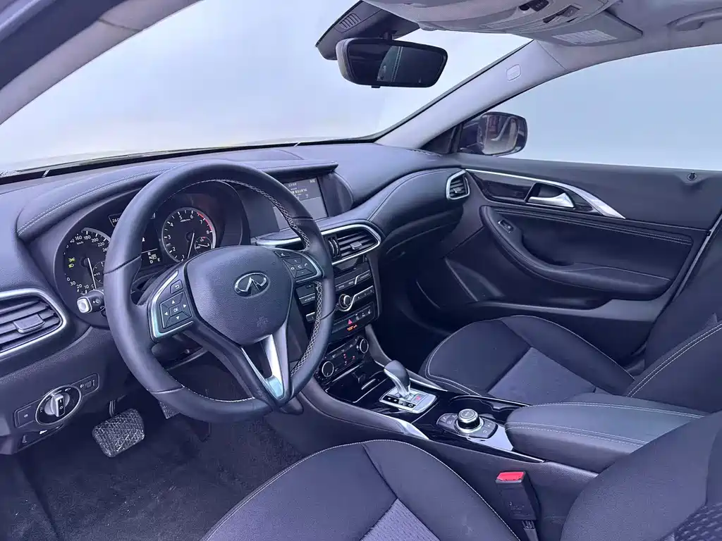 Infiniti QX30 — миниатюра 4