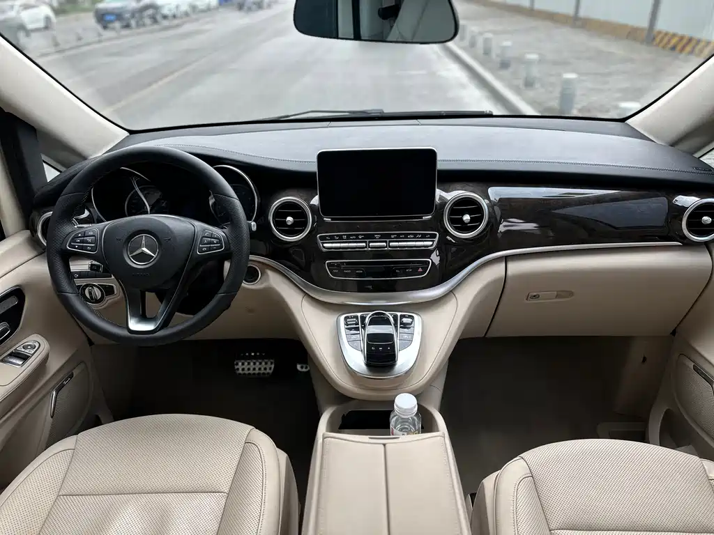 Mercedes-Benz V-Class V 2017 V 260 Luxury