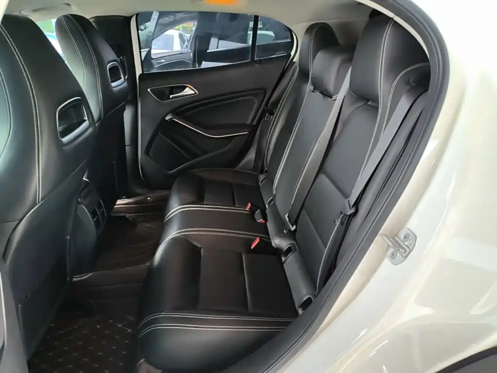 Mercedes-Benz GLA — миниатюра 17