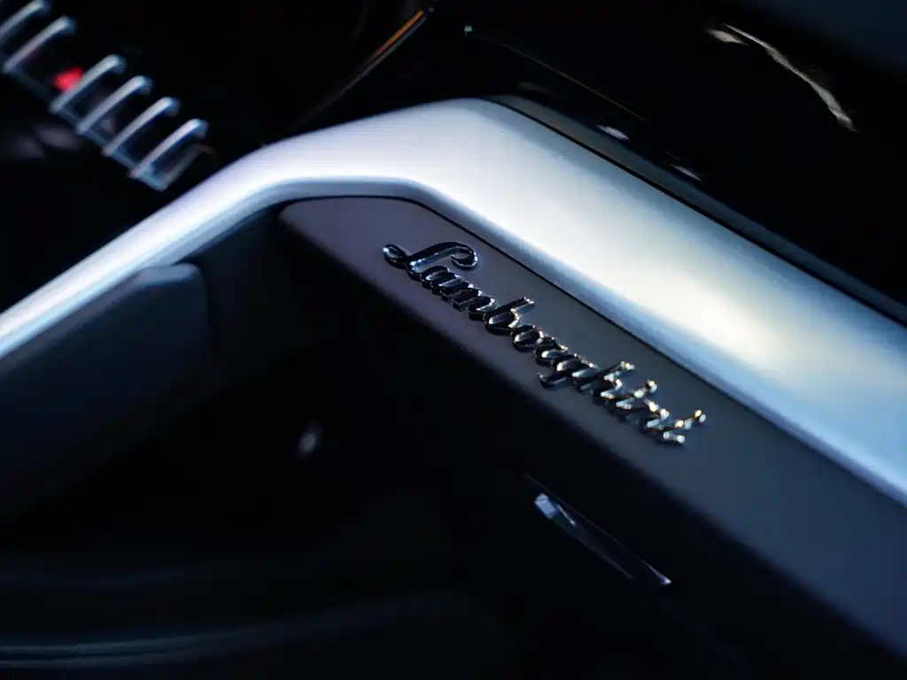 Lamborghini Urus — миниатюра 39