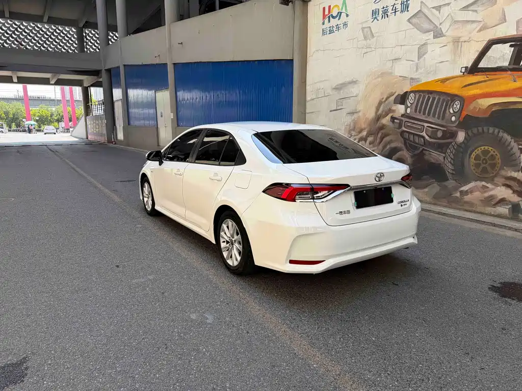 Toyota Corolla — миниатюра 4