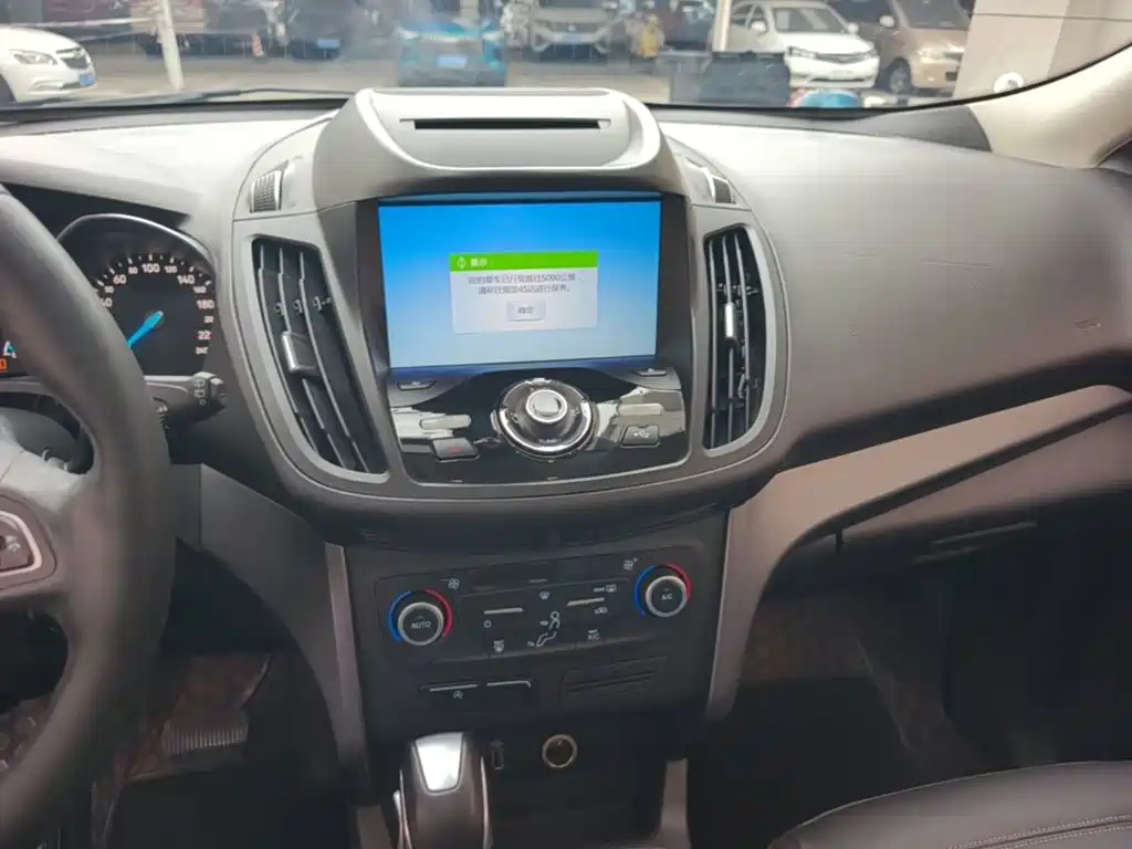 Ford Kuga — миниатюра 13