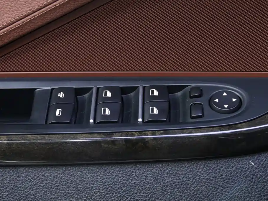 BMW 6 Series — миниатюра 15