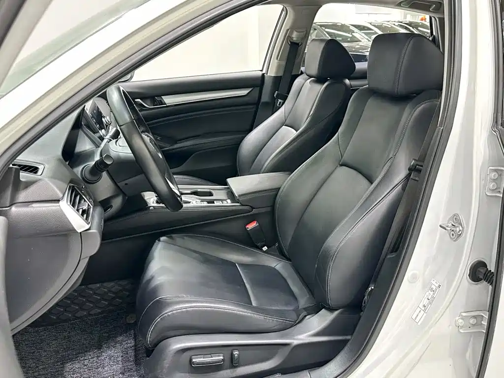 Honda Accord — миниатюра 8