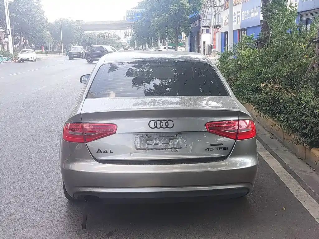 Audi A4L — миниатюра 4