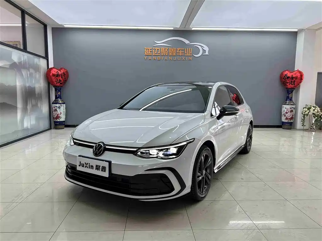 Volkswagen Golf 2024