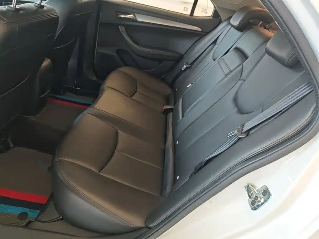Roewe 360 — миниатюра 17