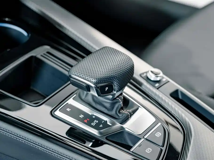 Audi A4L — миниатюра 14