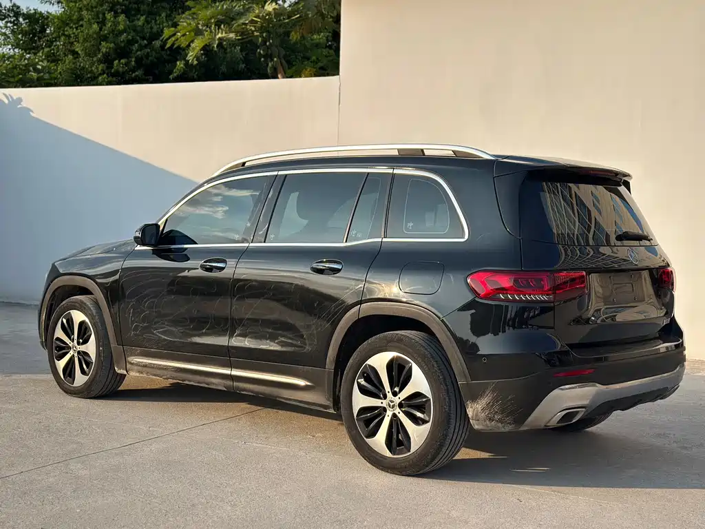 Mercedes-Benz GLB 2023 — фото 19