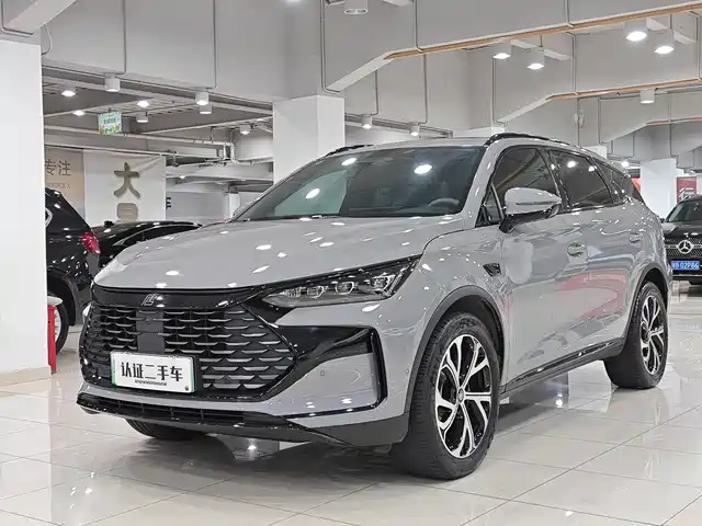 2025 BYD Tang