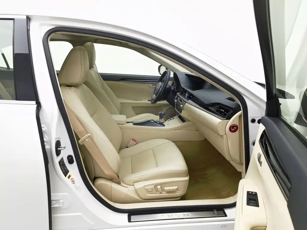 Lexus ES — миниатюра 23