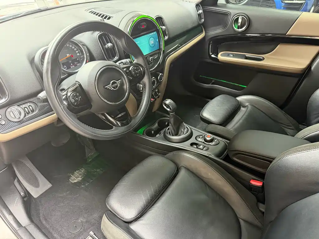 MINI Mini Countryman - фото 12