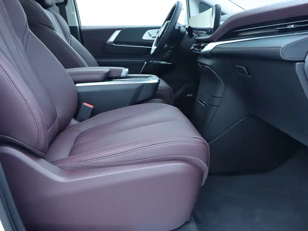 Buick Century 2023 2.0T мест