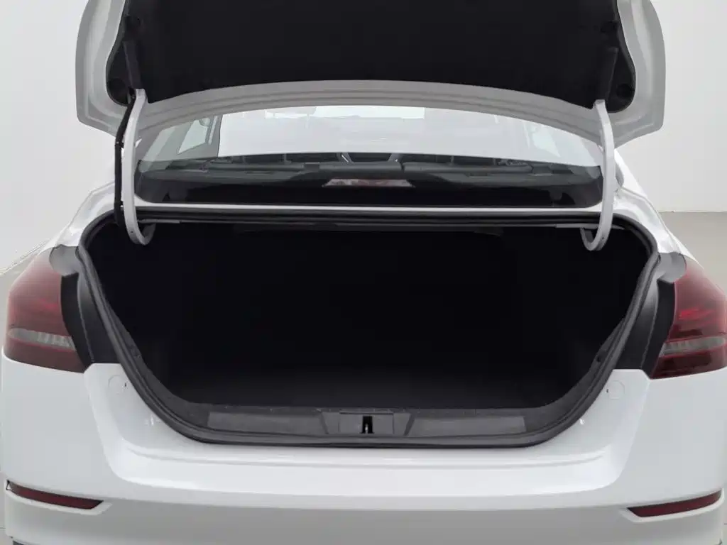 Geely Emgrand — миниатюра 16