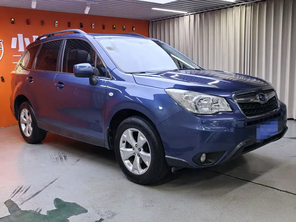 Subaru Forester 2013 2.0i AT Luxury