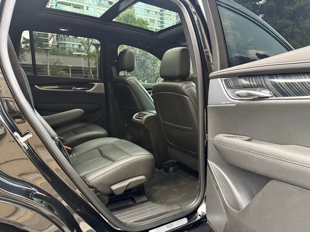 Cadillac XT6 — миниатюра 5