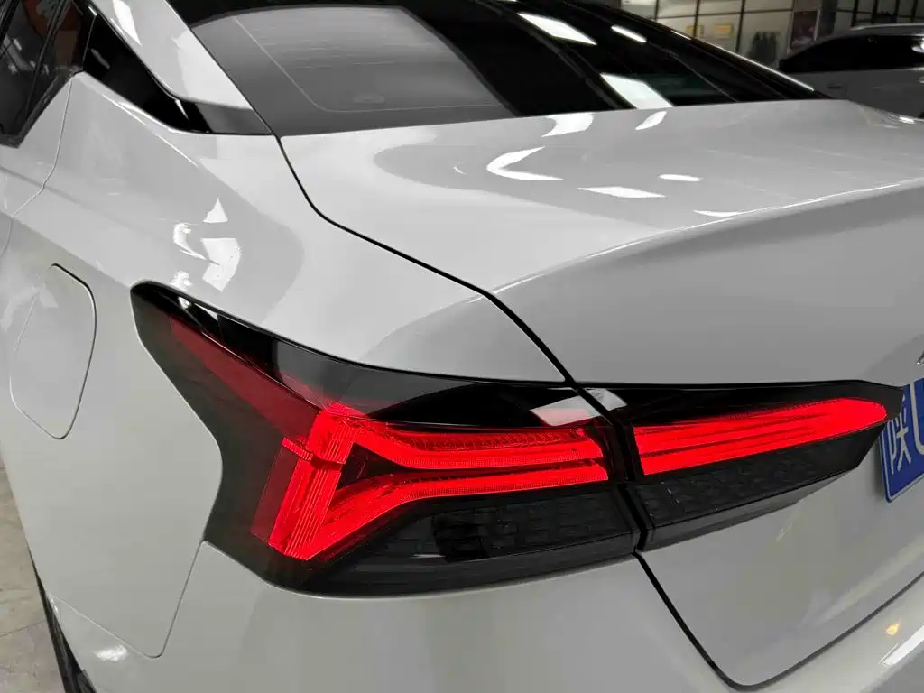 Nissan Teana — миниатюра 23